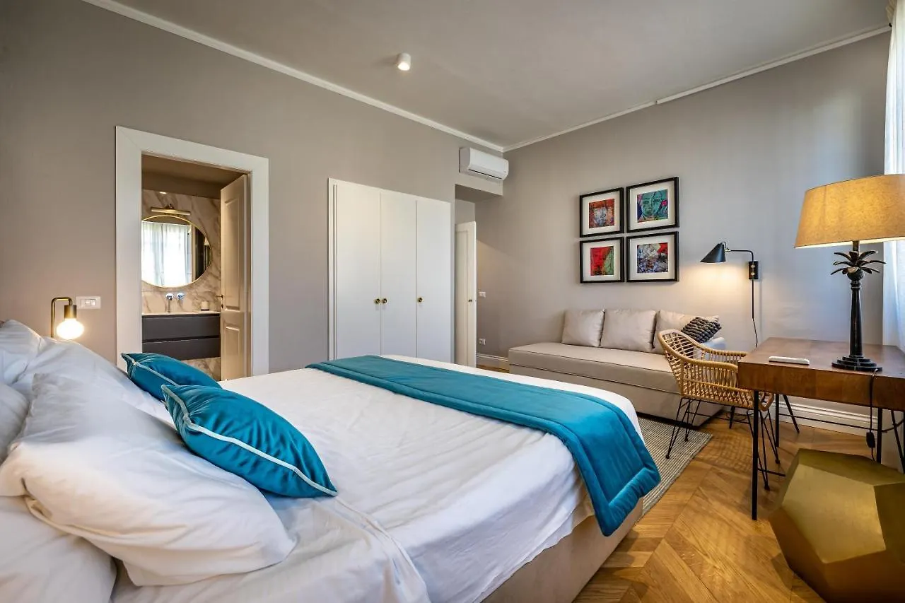 Hs4U Ricasoli Luxury apartment near Duomo N.2 Firenze Italia